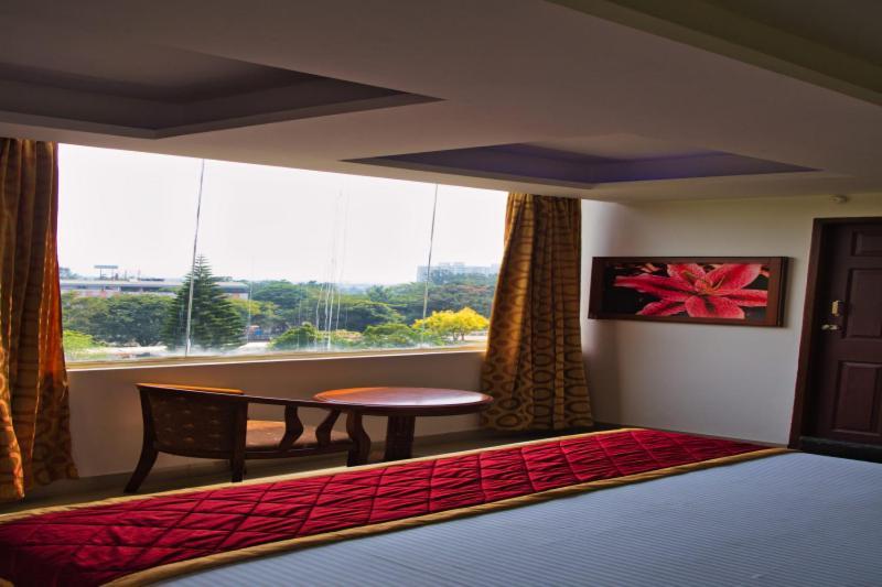Business Inn Bangalore Ngoại thất bức ảnh